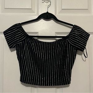 💗 *NEW* Forever 21‎ - Womans Cropped Off The Shoulder Top